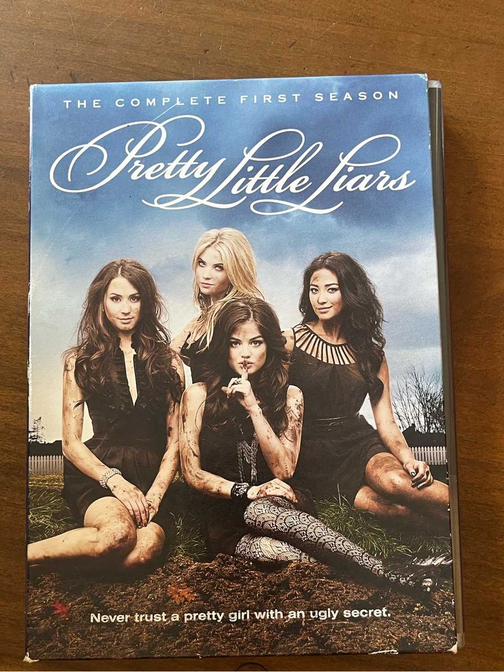 Pretty Little Liars - Blue Cover - DVD Season 1
